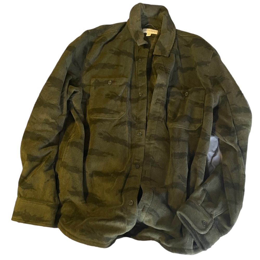 Free Assembly fleece button down sweatshirt